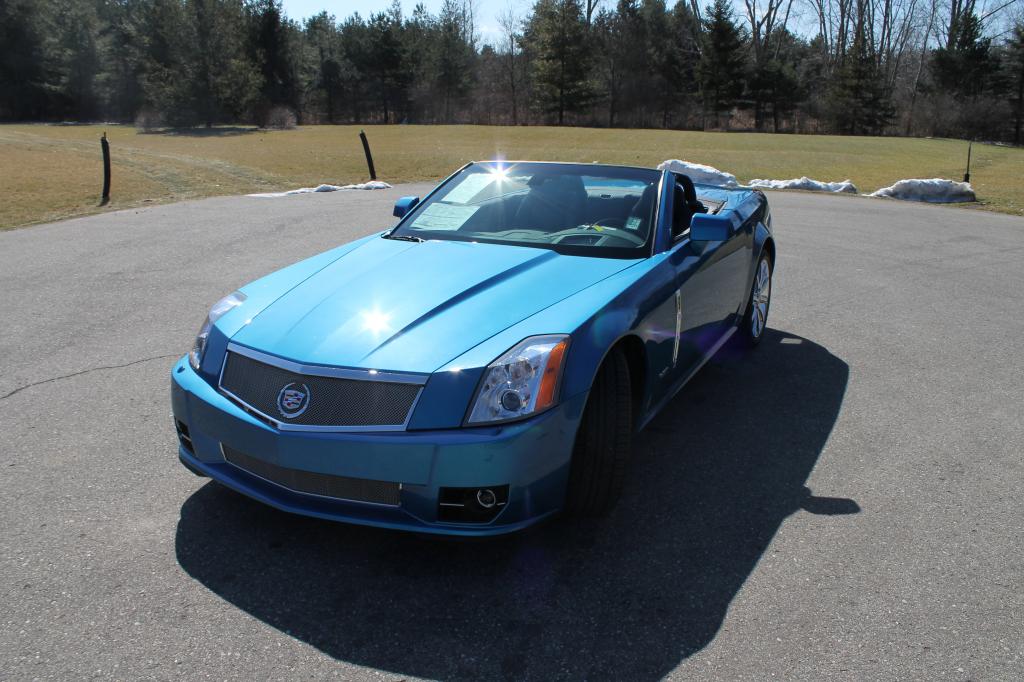 2009 Cadillac XLR-V in Elektra Blue