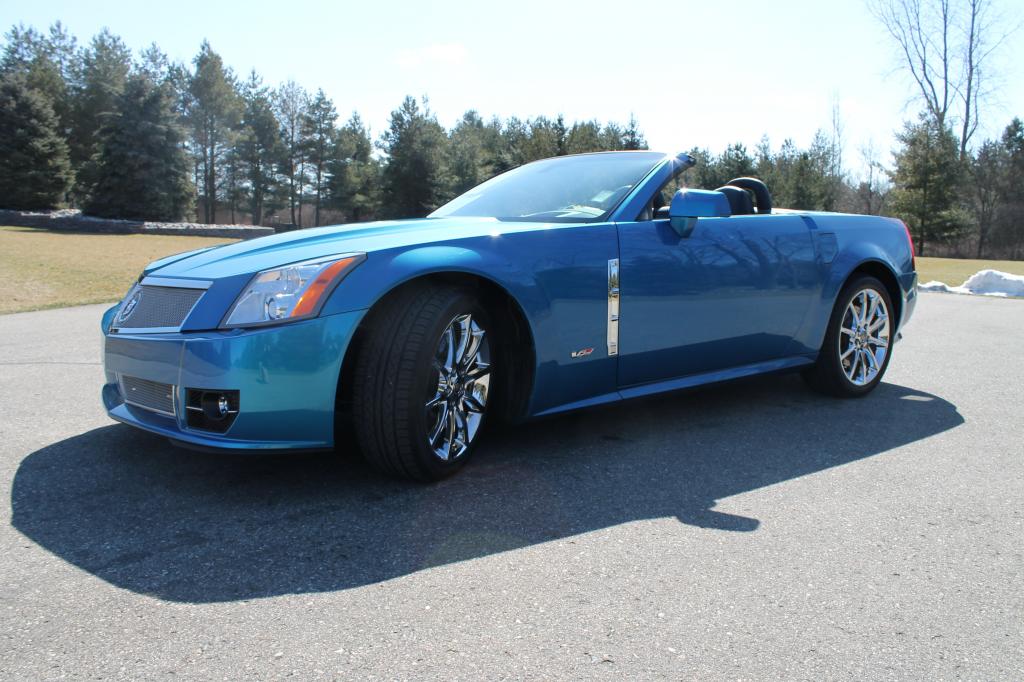2009 Cadillac XLR-V in Elektra Blue