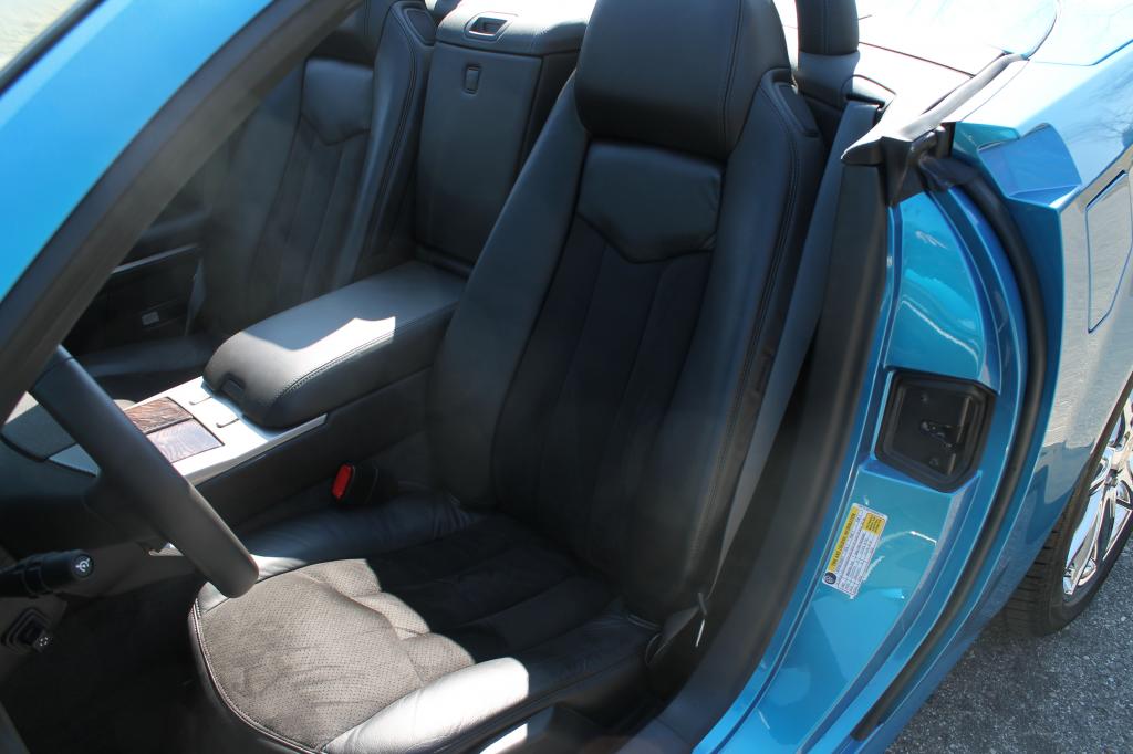 2009 Cadillac XLR-V in Elektra Blue
