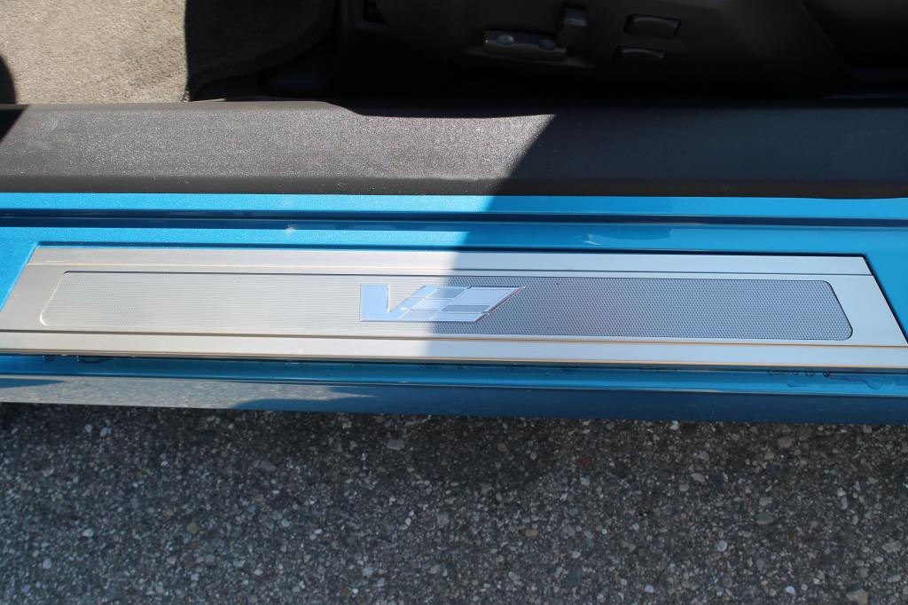 2009 Cadillac XLR-V in Elektra Blue