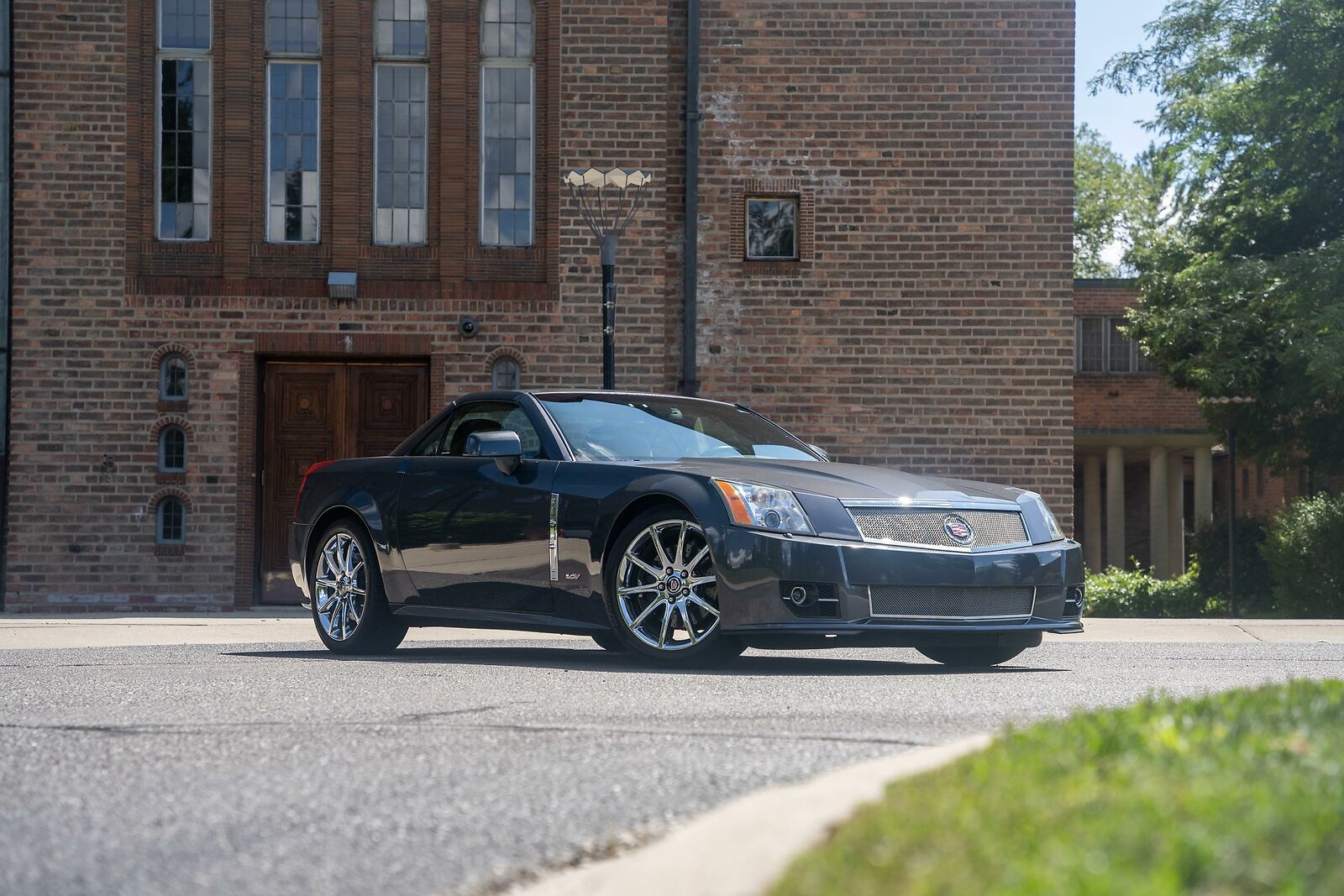 2009 Cadillac XLR-V in Gray Flannel