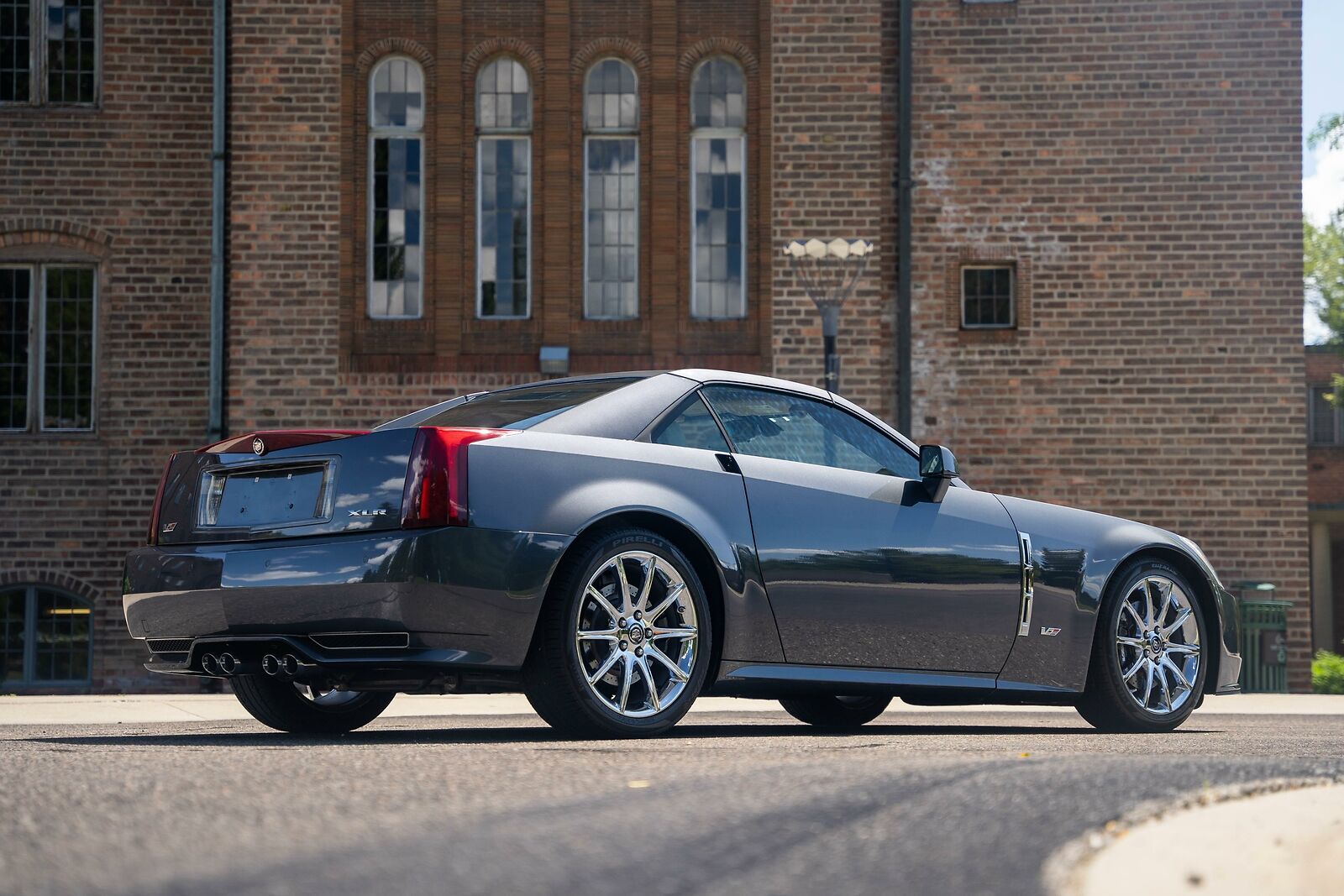 2009 Cadillac XLR-V in Gray Flannel