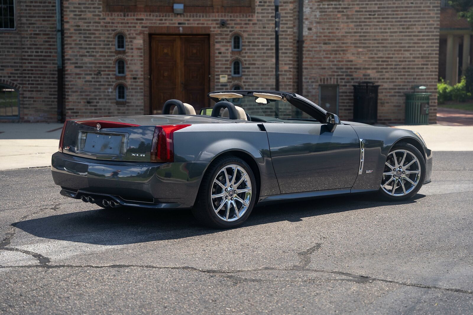 2009 Cadillac XLR-V in Gray Flannel