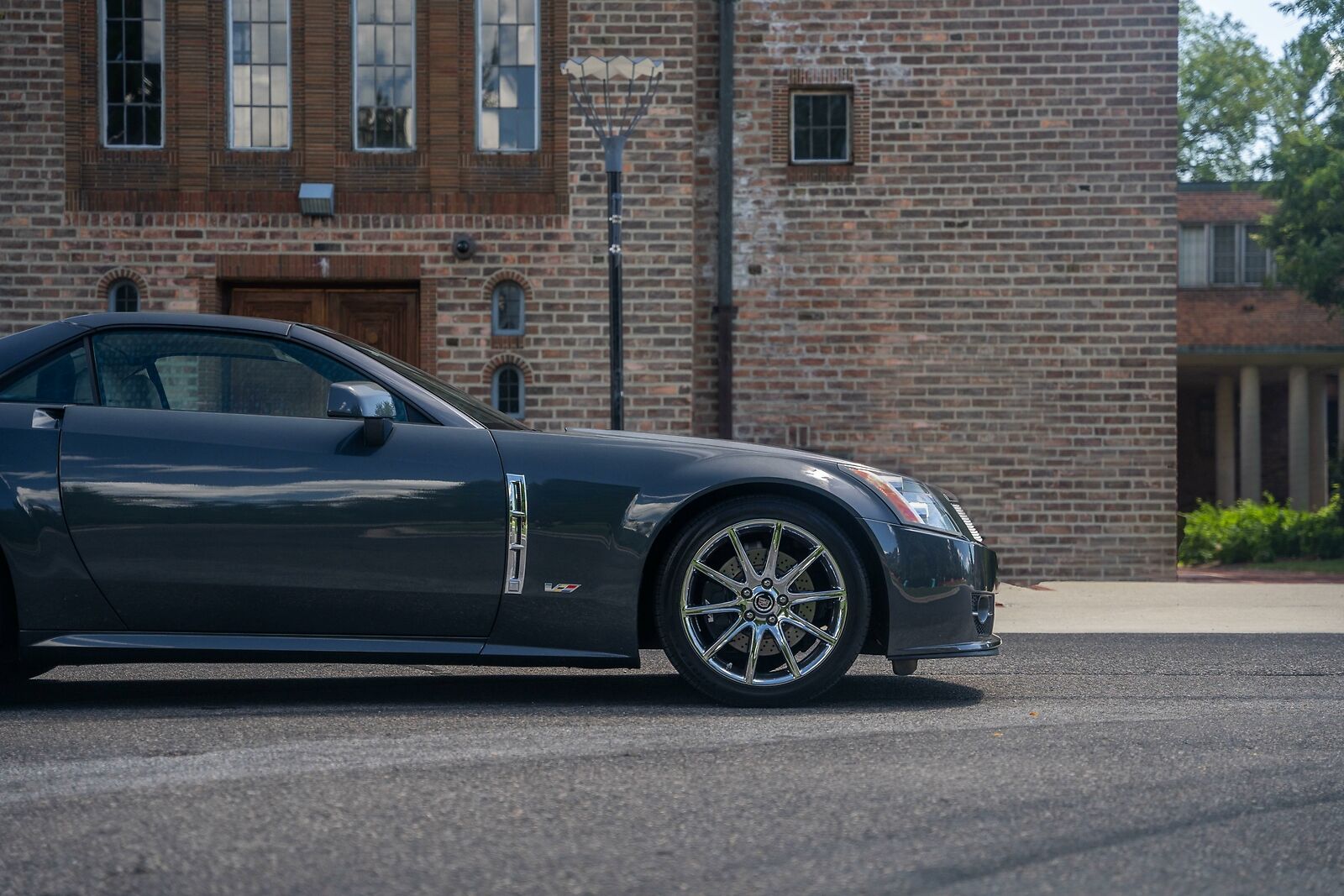 2009 Cadillac XLR-V in Gray Flannel