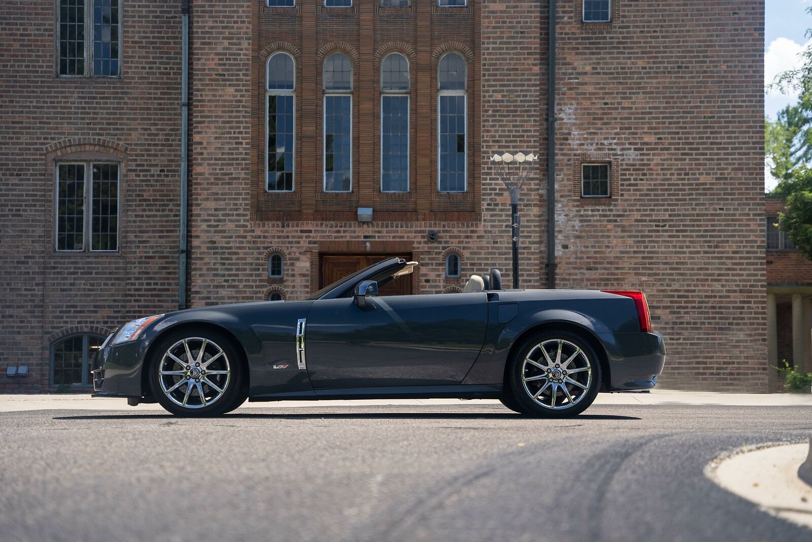 2009 Cadillac XLR-V in Gray Flannel