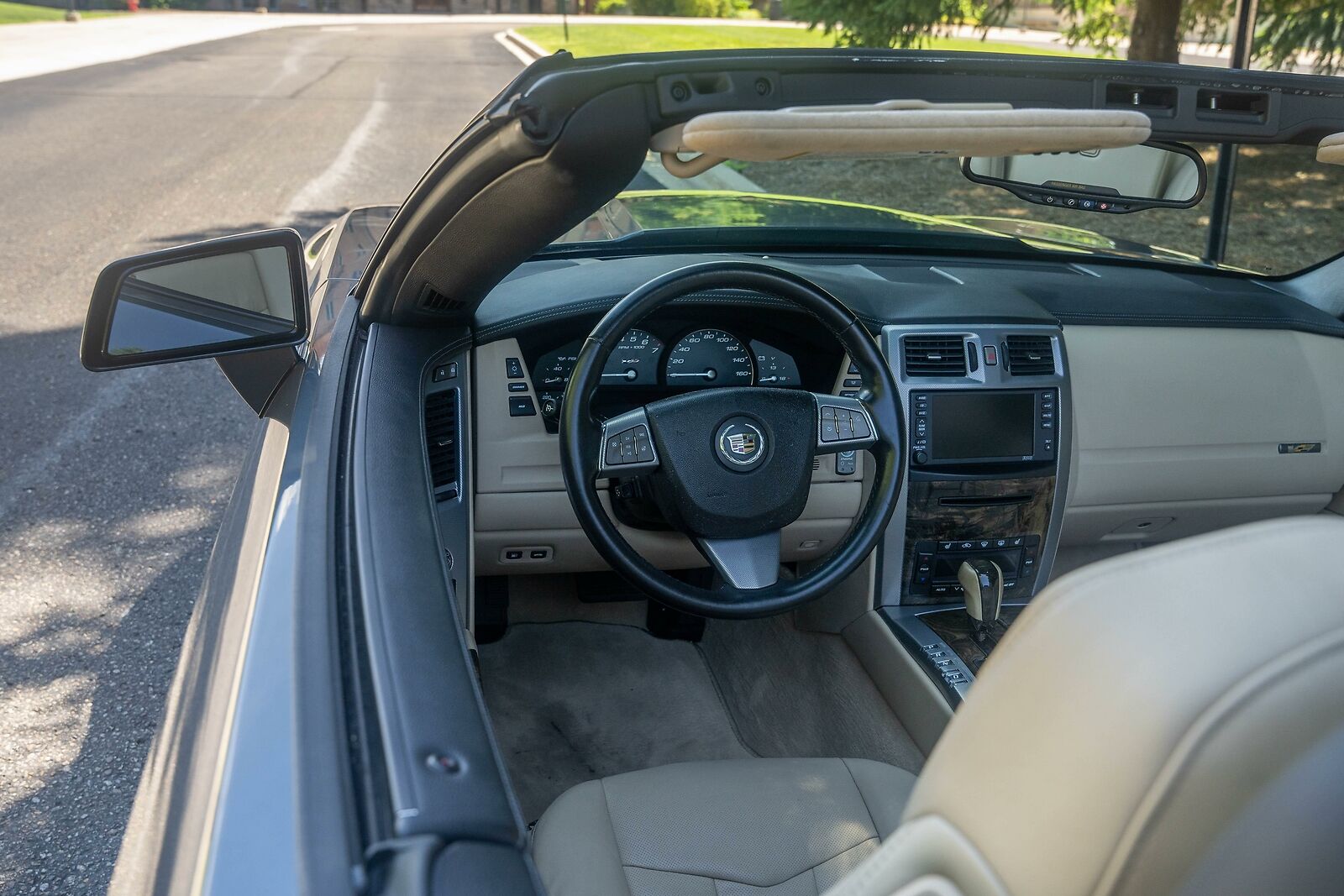 2009 Cadillac XLR-V in Gray Flannel