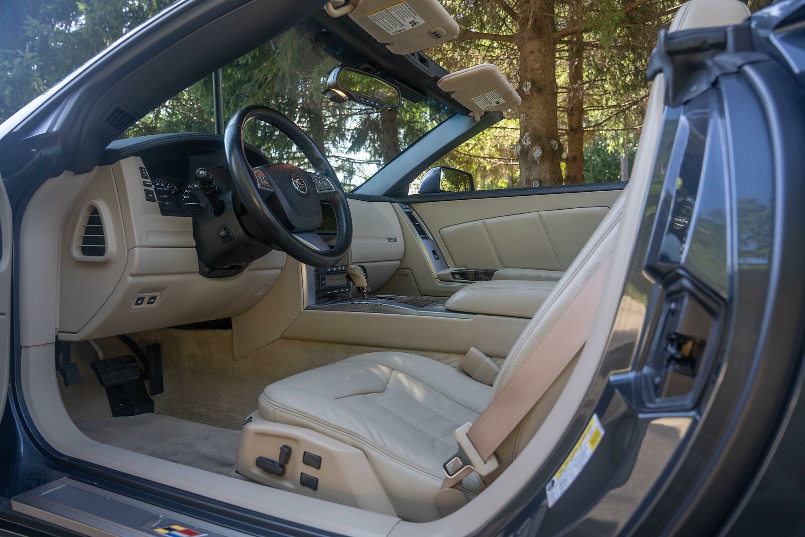 2009 Cadillac XLR-V in Gray Flannel