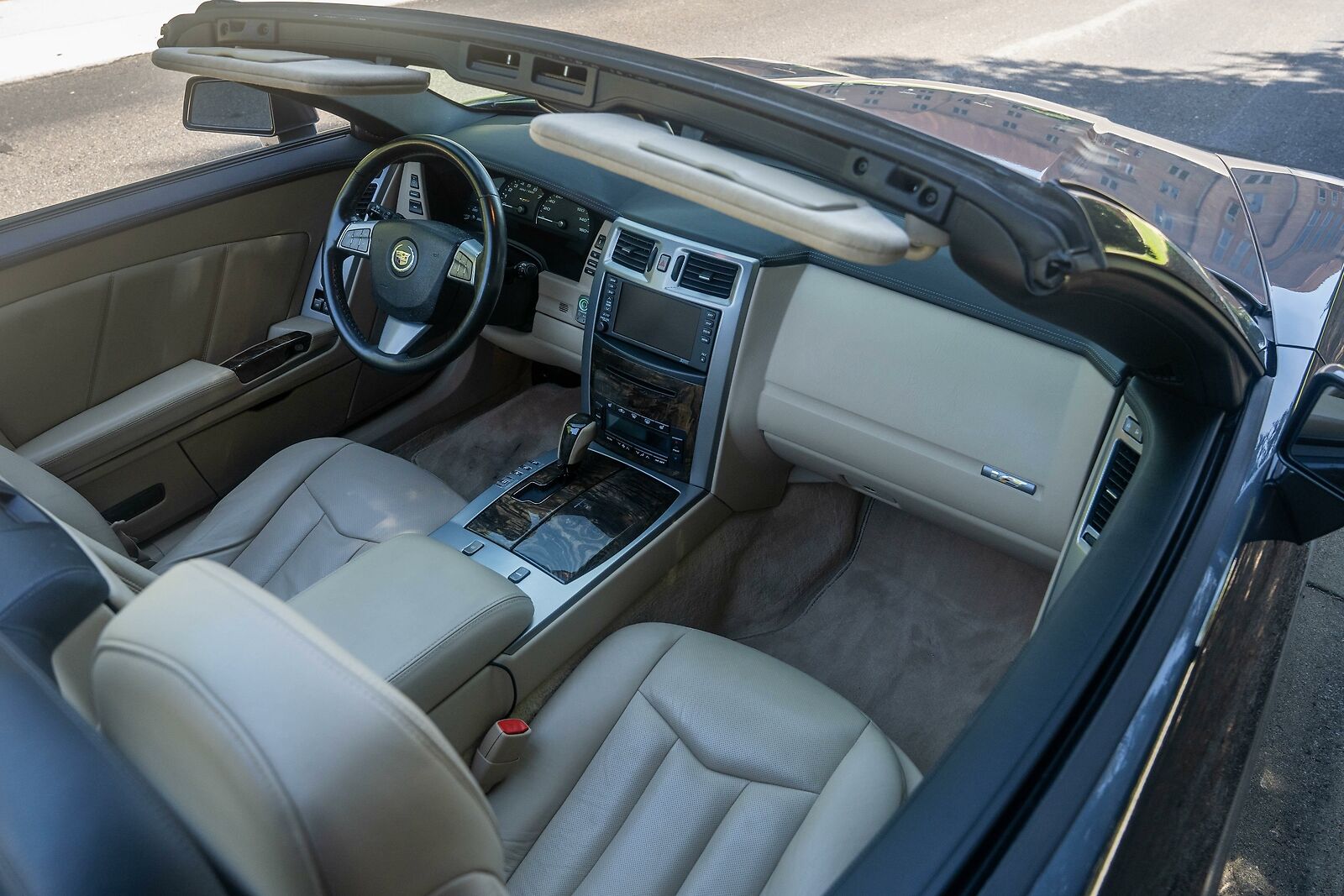 2009 Cadillac XLR-V in Gray Flannel