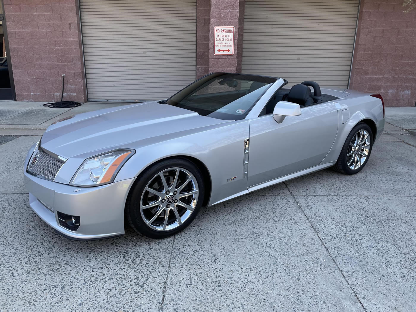 2009 Cadillac XLR-V in Radiant Silver