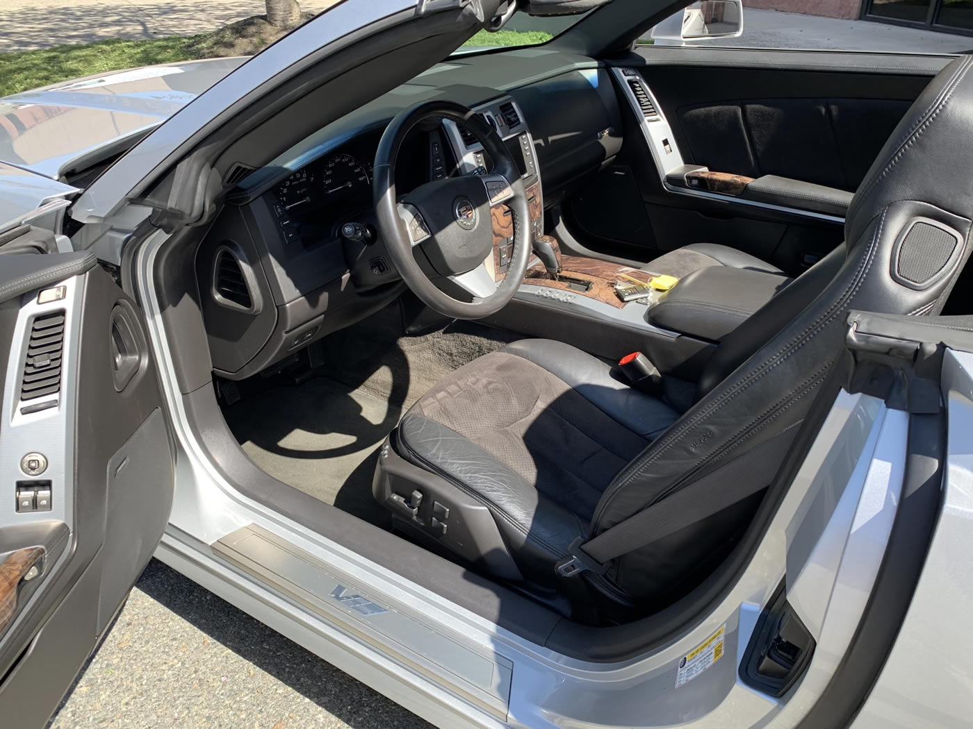 2009 Cadillac XLR-V in Radiant Silver