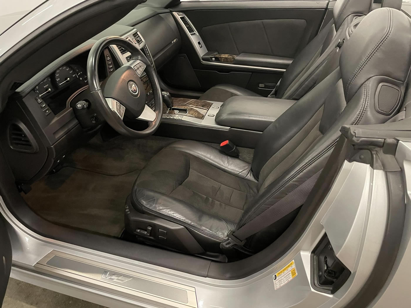 2009 Cadillac XLR-V in Radiant Silver