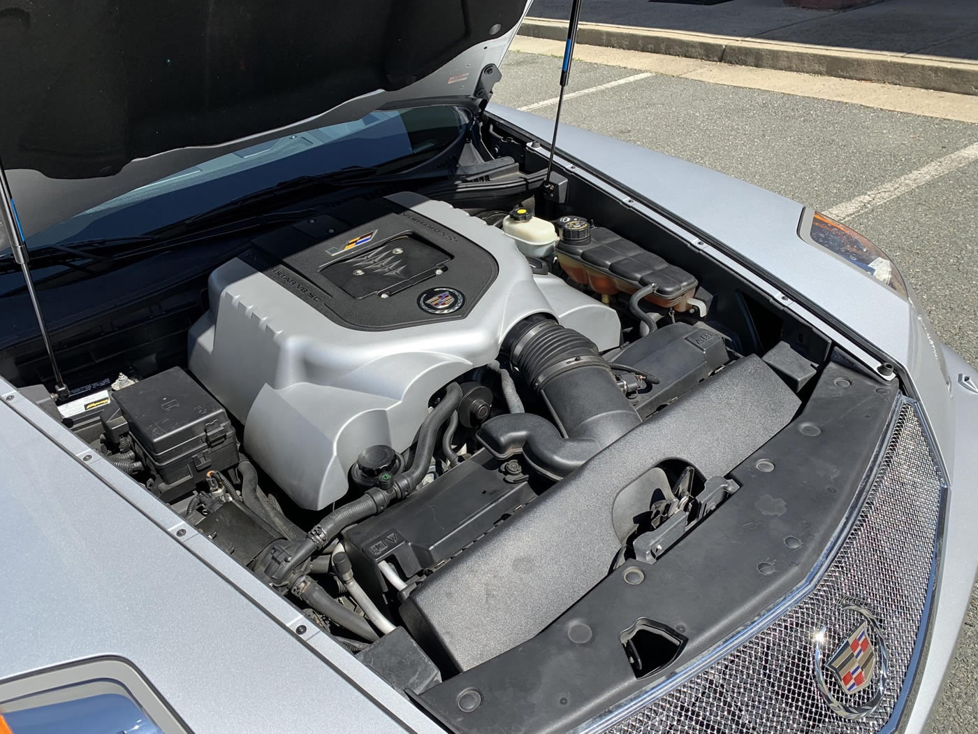 2009 Cadillac XLR-V in Radiant Silver