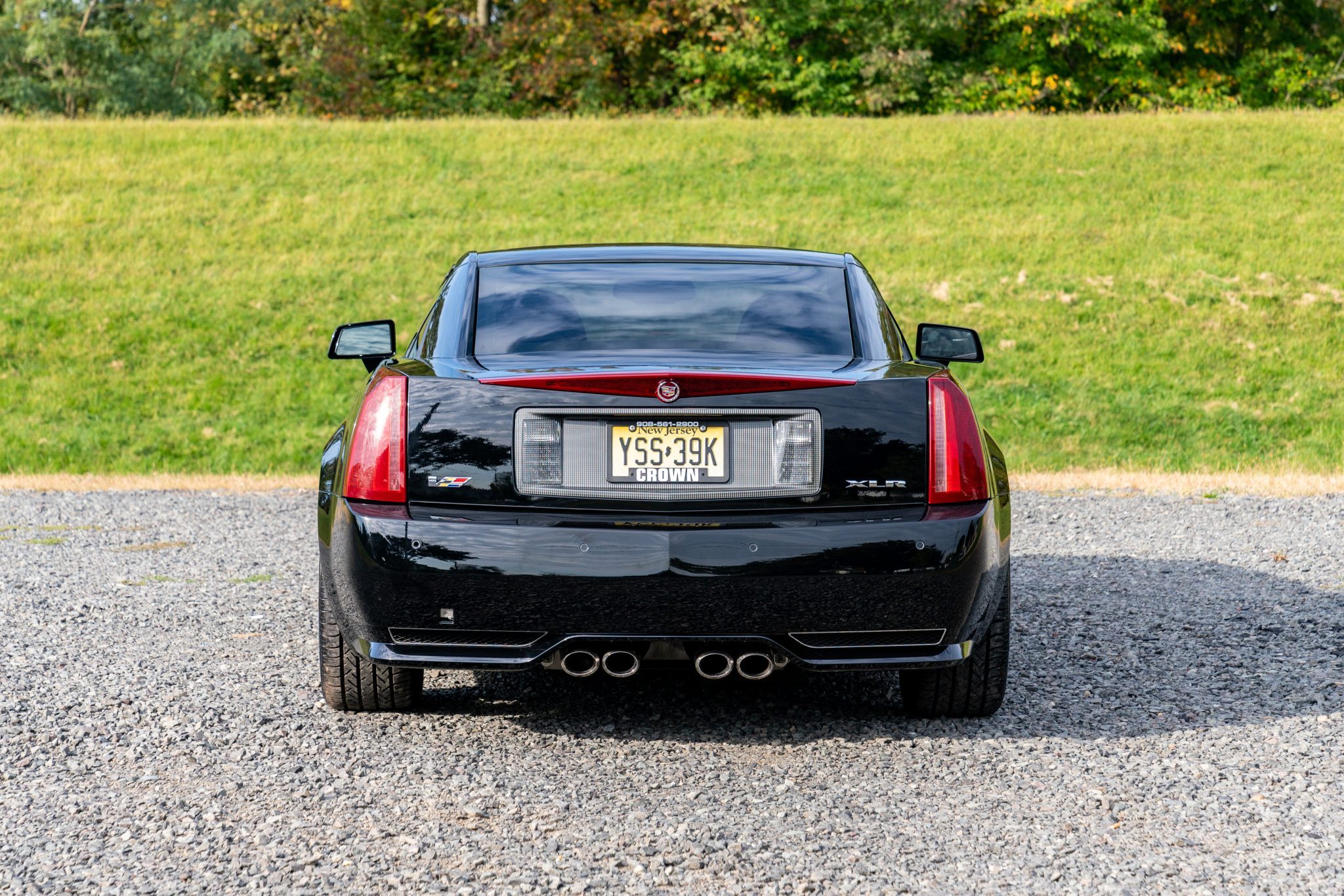 2009_cadillac_xlr-v_160280807402584e53117b00a808_exterior_2800-Mile-2009-Cadillac-XLR-V-6.jpg