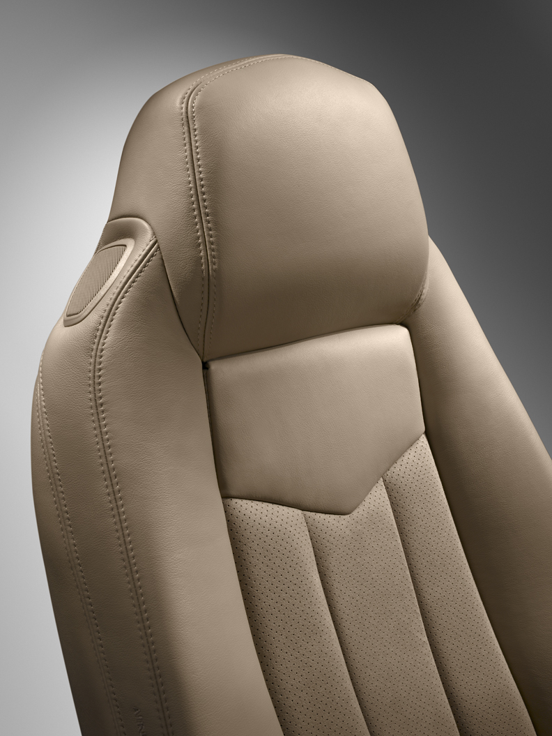 XLR-V Seat